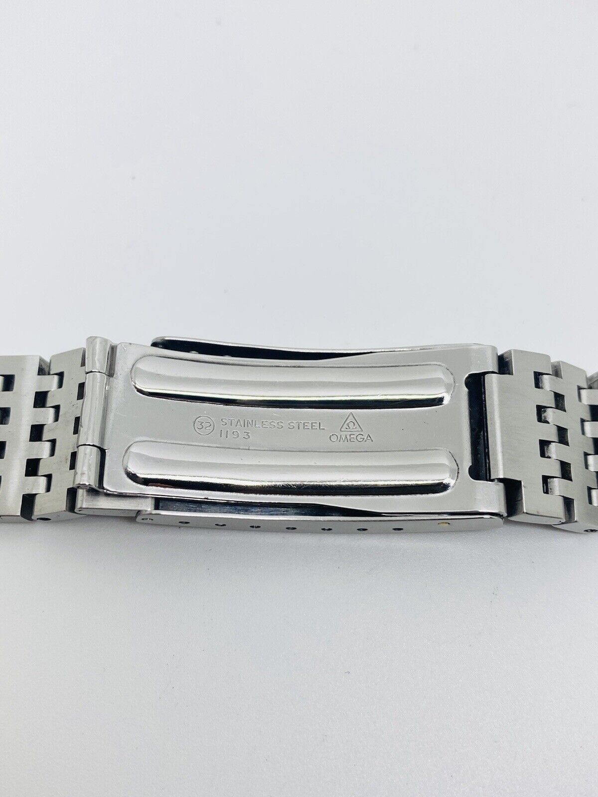 Vintage Omega Seamaster SS 1193 Bracelet With Both 672 18mm End Links