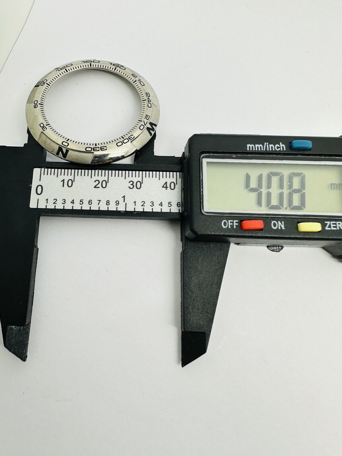 Tissot T-Touch II Titanium Original 42.3mm Bezel.