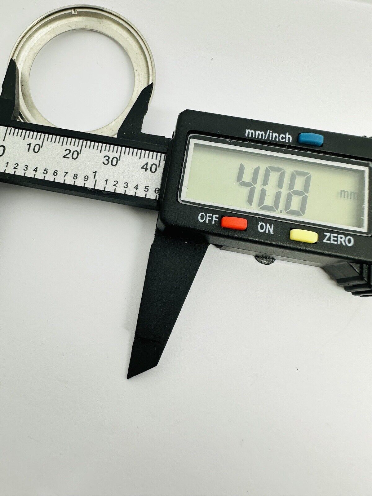 Tissot T-Touch II Titanium Original 42.3mm Bezel.