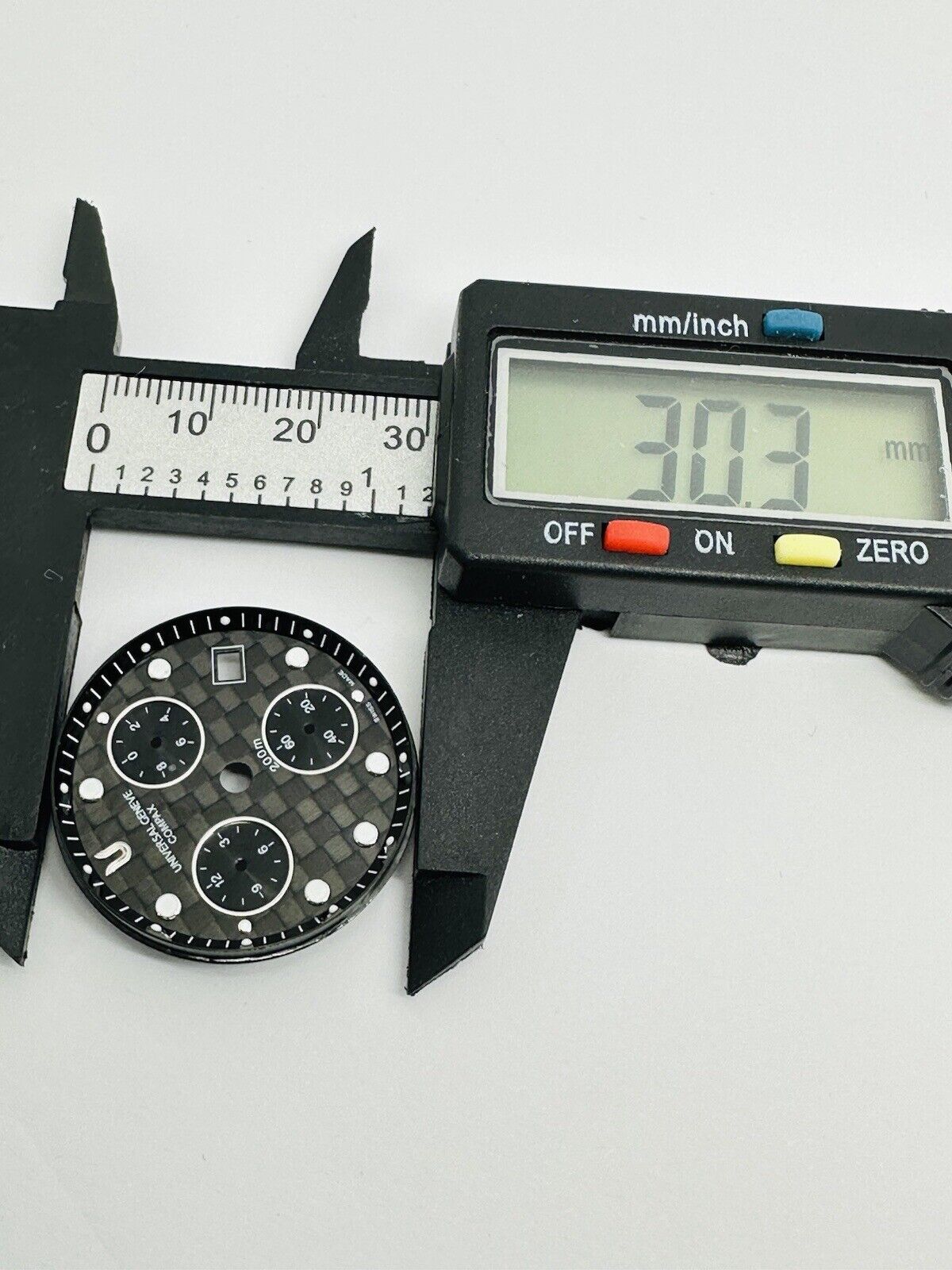 Universal Geneve Compax Quartz Chronograph 200m Carbon Fibre Dial Size 30mm.
