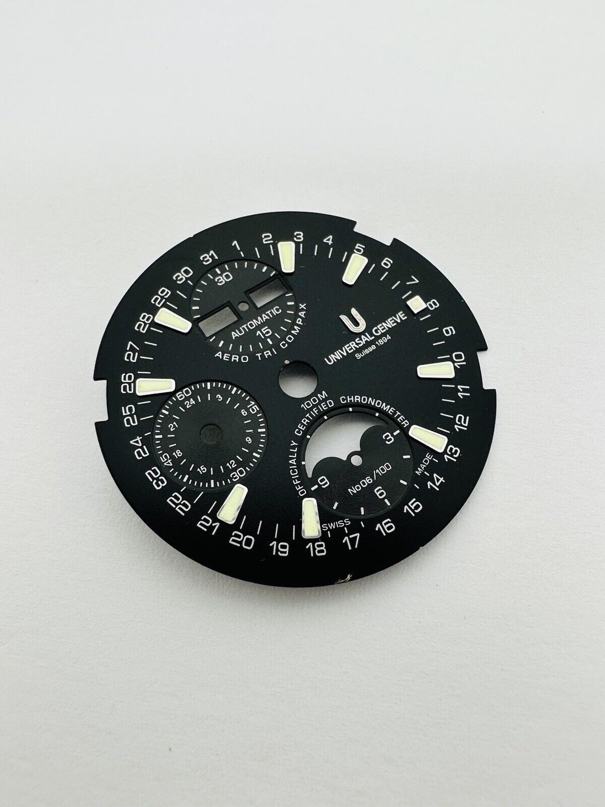 Universal Geneve Tri Compax Automatic Chronometer 100M Original Dial Size 32mm.