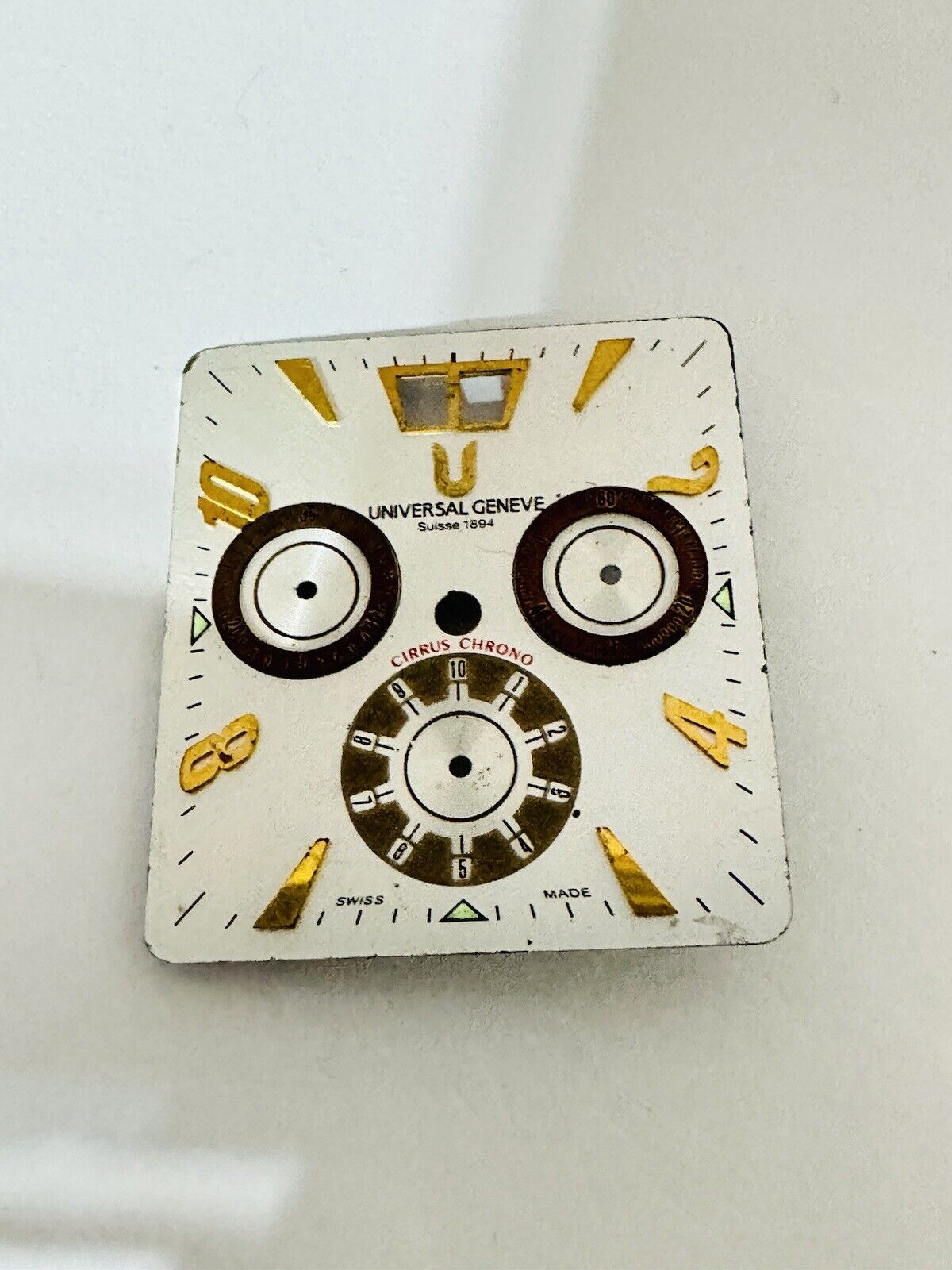 Universal Geneve Cirrus Chrono Quartz Chronograph Panoramic Date Original Dial.