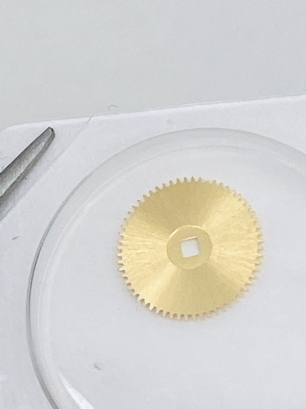 Brand New Rolex Ratchet Wheel Calibre 3130 3135 Part # 305 Original Packaging