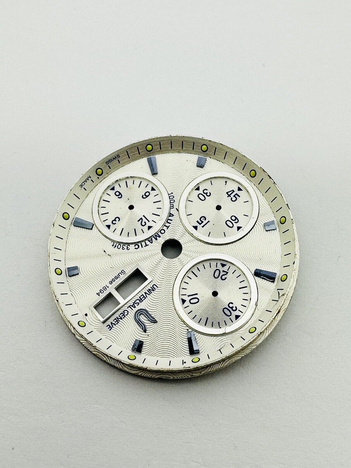 Universal Geneve Automatic 100m Original Dial Size 32mm.