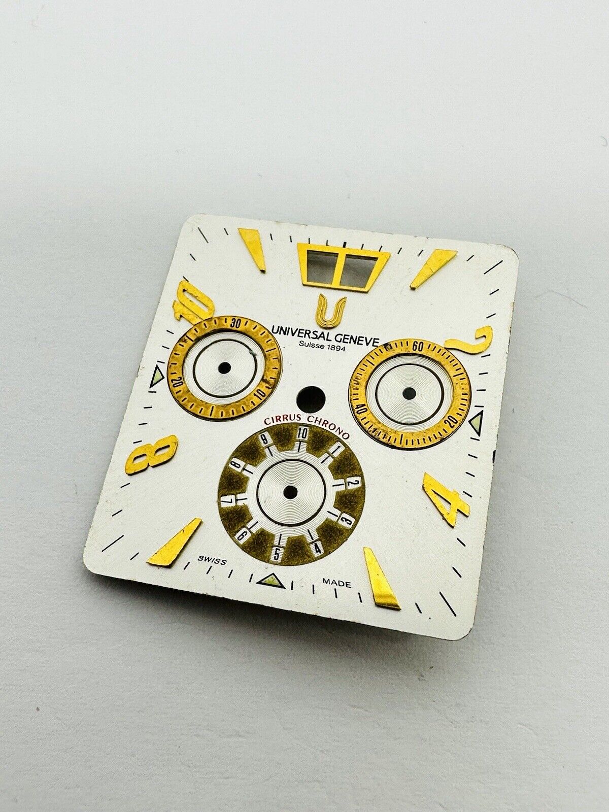 Universal Geneve Cirrus Chrono Quartz Chronograph Panoramic Date Original Dial.
