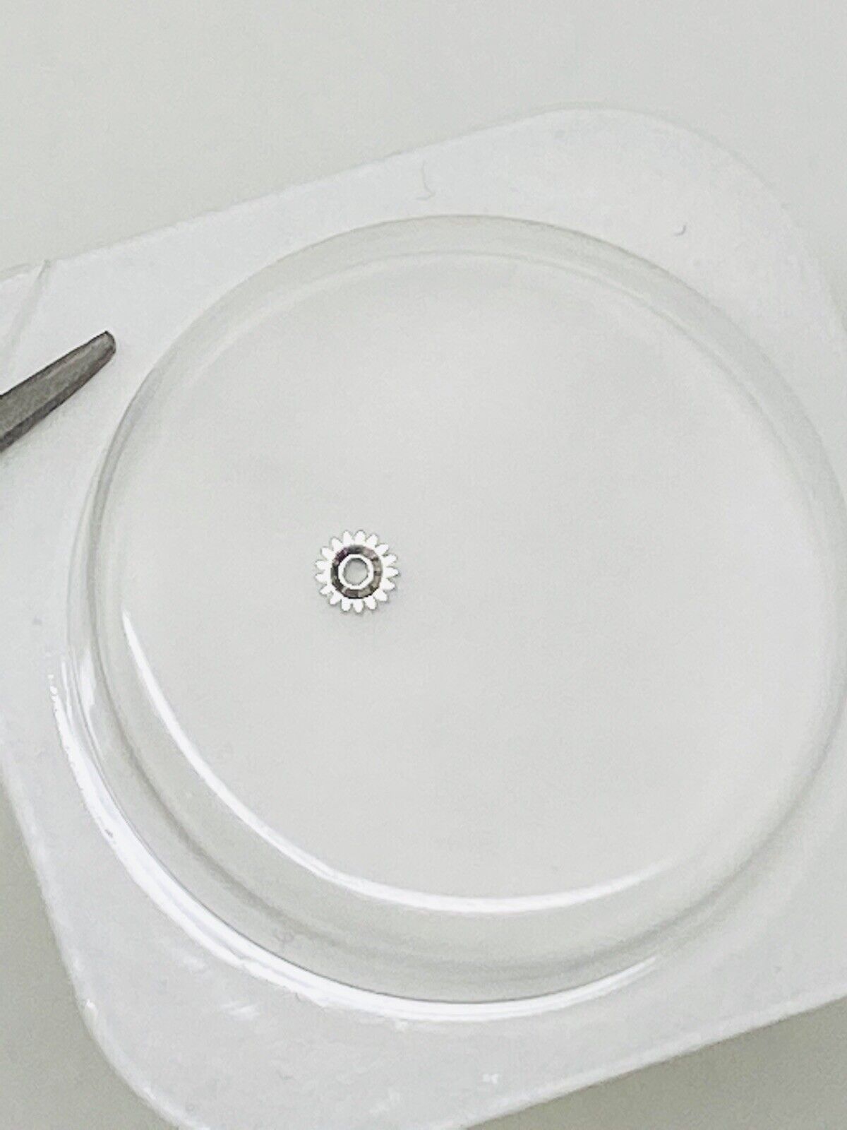 Brand New Rolex Winding Pinion Calibre 2130 Part # 204 ORIGINAL Packaging