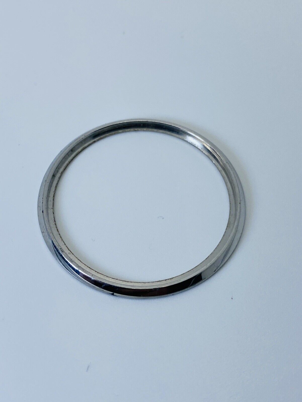 Omega Speedmaster Moonwatch 37mm Tachymetre Base 1000 Original Omega Bezel