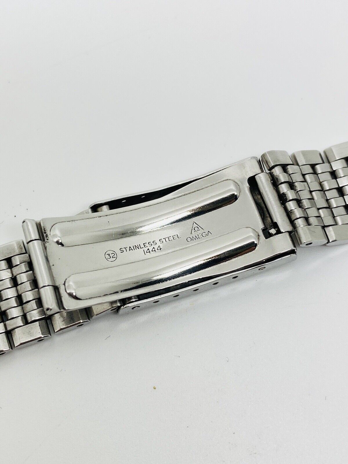 Vintage Rare Omega ‘Beads Of Rice’ Stainless Steel 1444 Without End Links.