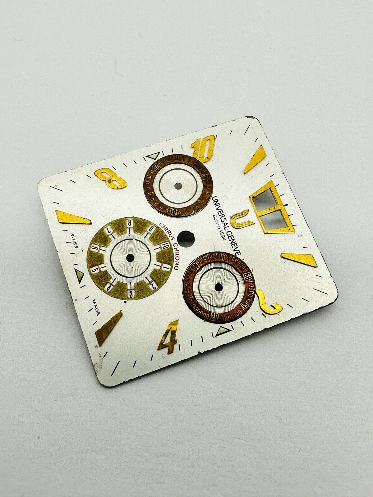 Universal Geneve Cirrus Chrono Quartz Chronograph Panoramic Date Original Dial.