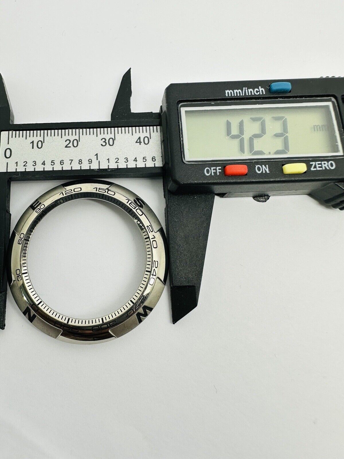 Tissot T-Touch II Titanium Original 42.3mm Bezel.