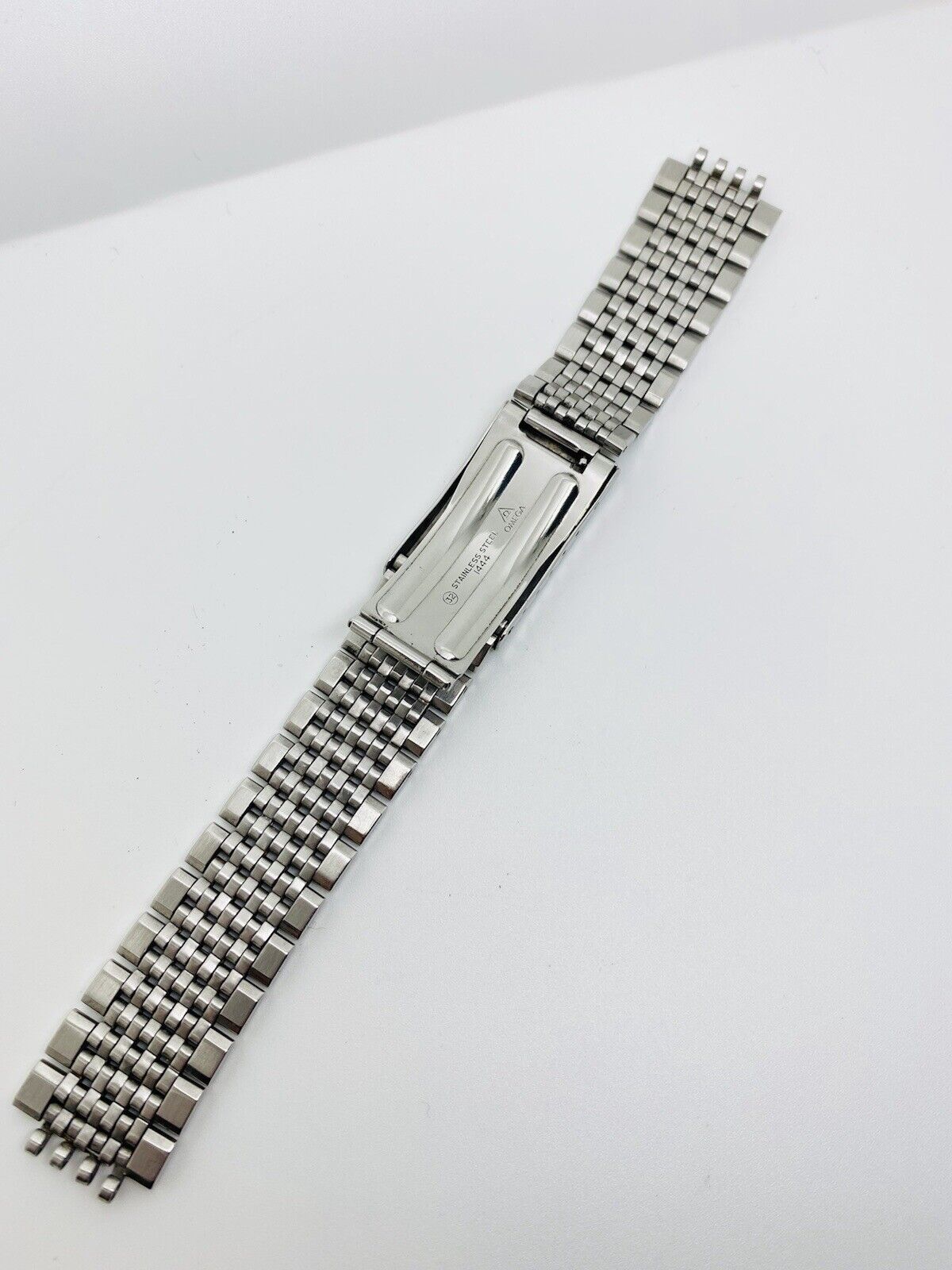 Vintage Rare Omega ‘Beads Of Rice’ Stainless Steel 1444 Without End Links.