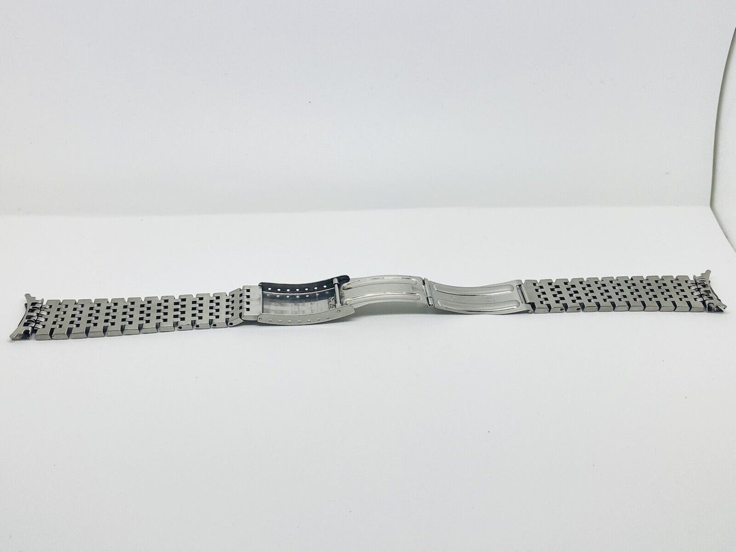Vintage Omega Seamaster SS 1193 Bracelet With Both 672 18mm End Links