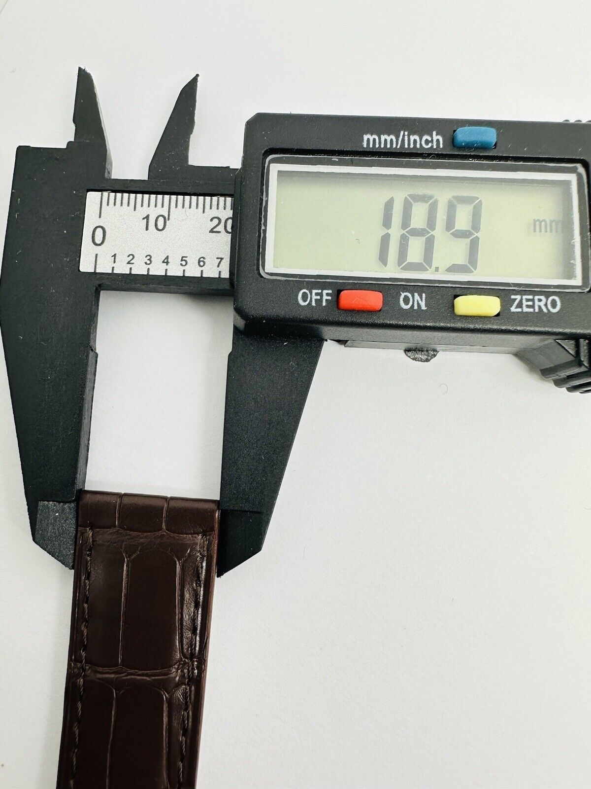 Brand New Cartier Semi Mat Dark Brown Alligator Original 19mm Band Strap.