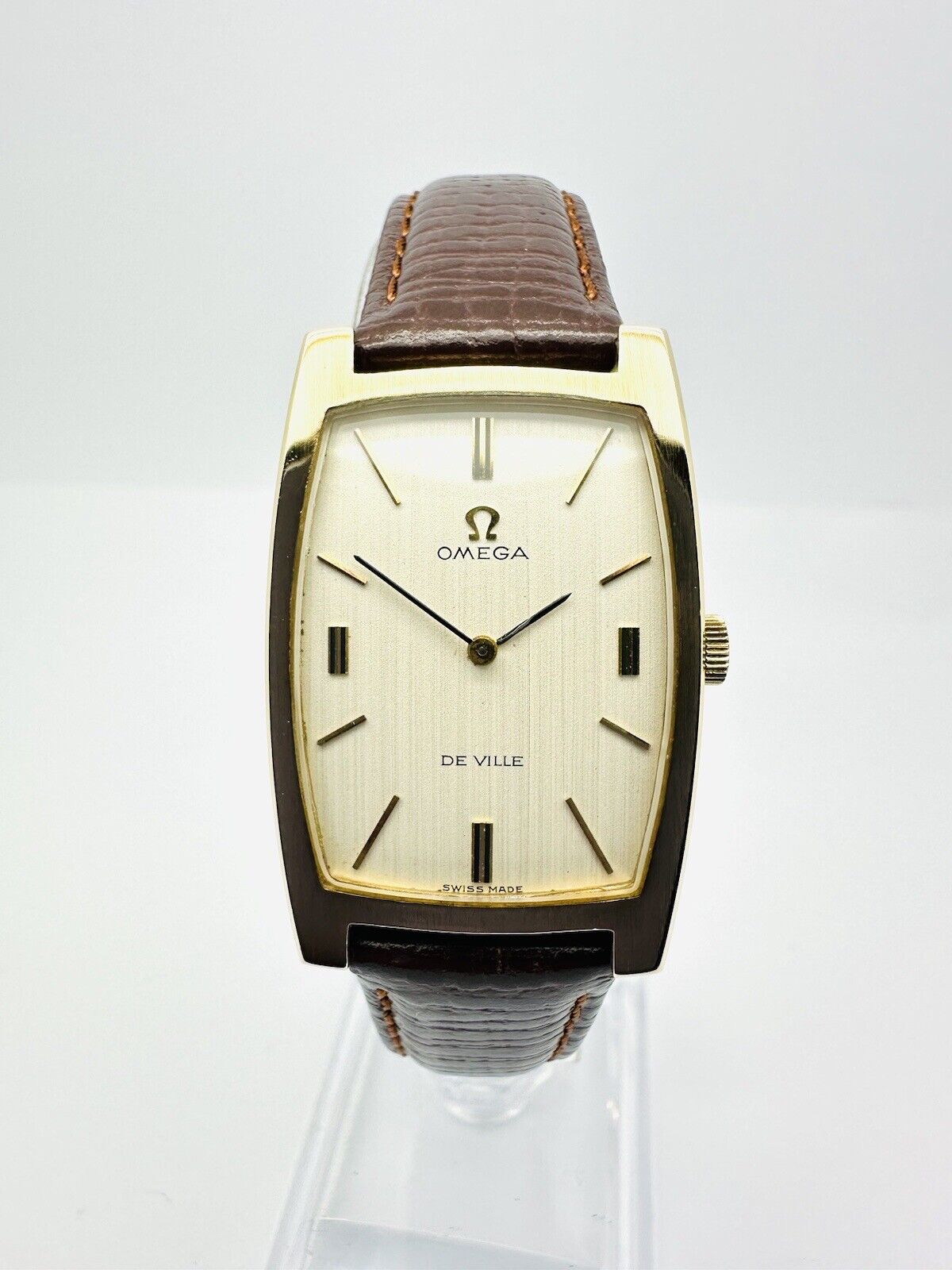 Vintage Omega De Ville Tank Slim 9ct Gold 1970 Calibre 620 Reference 111.5085.