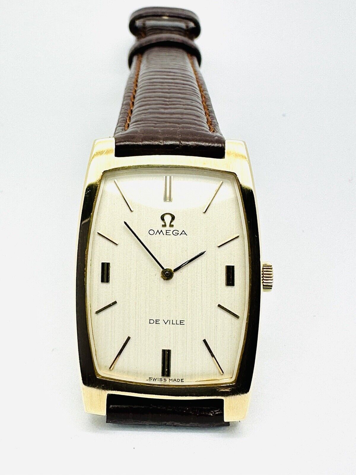 Vintage Omega De Ville Tank Slim 9ct Gold 1970 Calibre 620 Reference 111.5085.