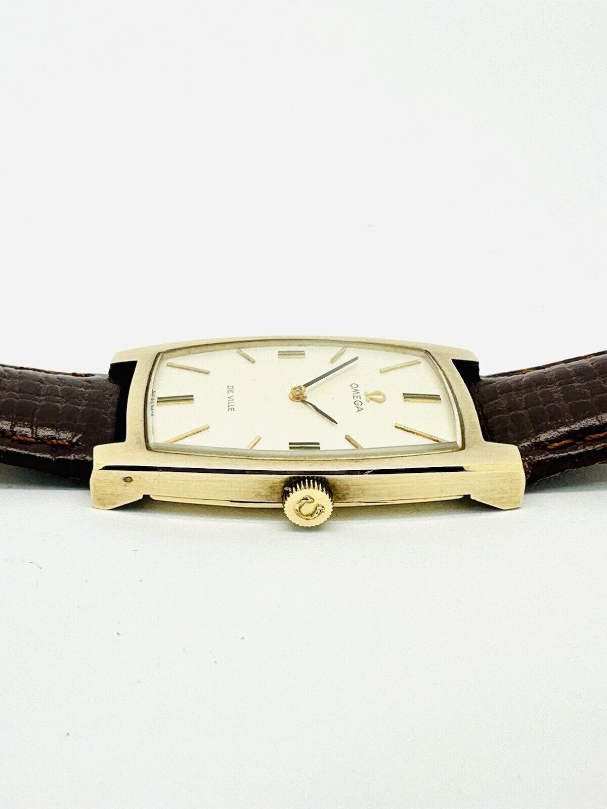 Vintage Omega De Ville Tank Slim 9ct Gold 1970 Calibre 620 Reference 111.5085.