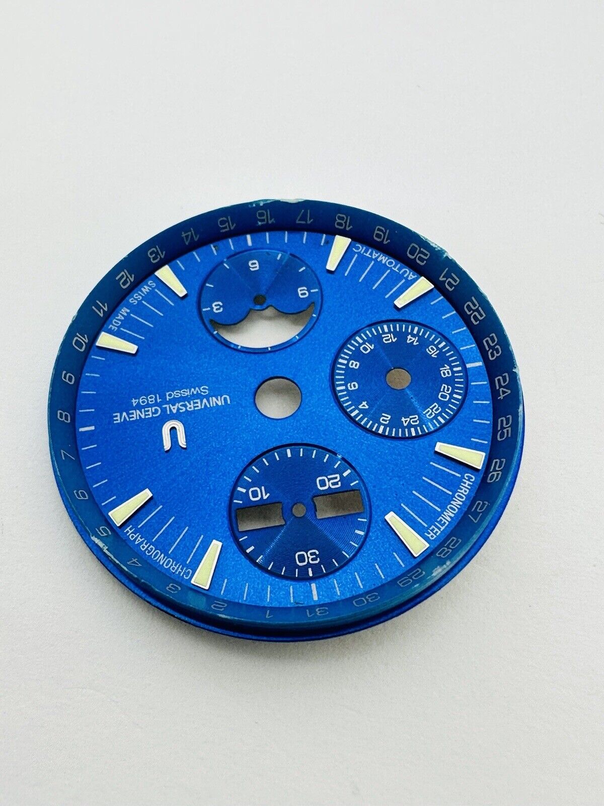 Universal Geneve Automatic Chronograph Blue Original Dial Size 32mm.